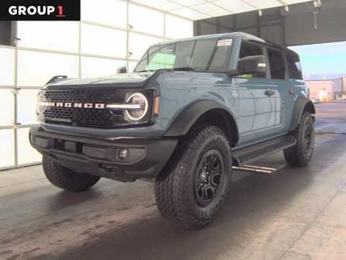 Used 2025 Ford Bronco Outer Banks w/ Sasquatch Package image 1