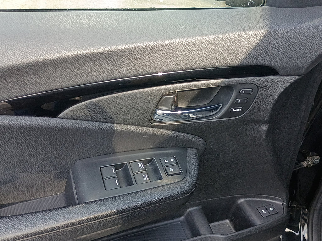 Certified 2022 Honda Pilot Touring image 22