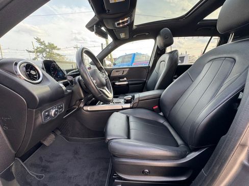 Used 2021 Mercedes-Benz GLB 250 4MATIC image 21