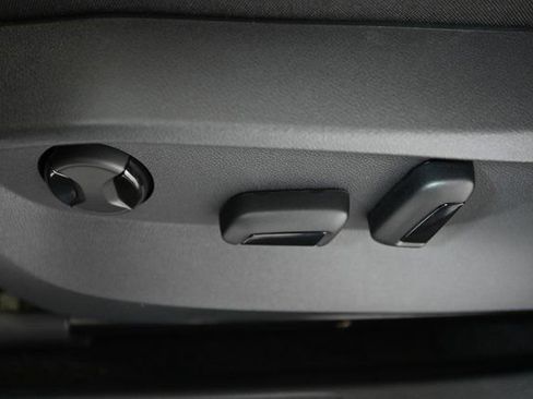 New 2026 Volkswagen Taos SE AWD/4WD image 23