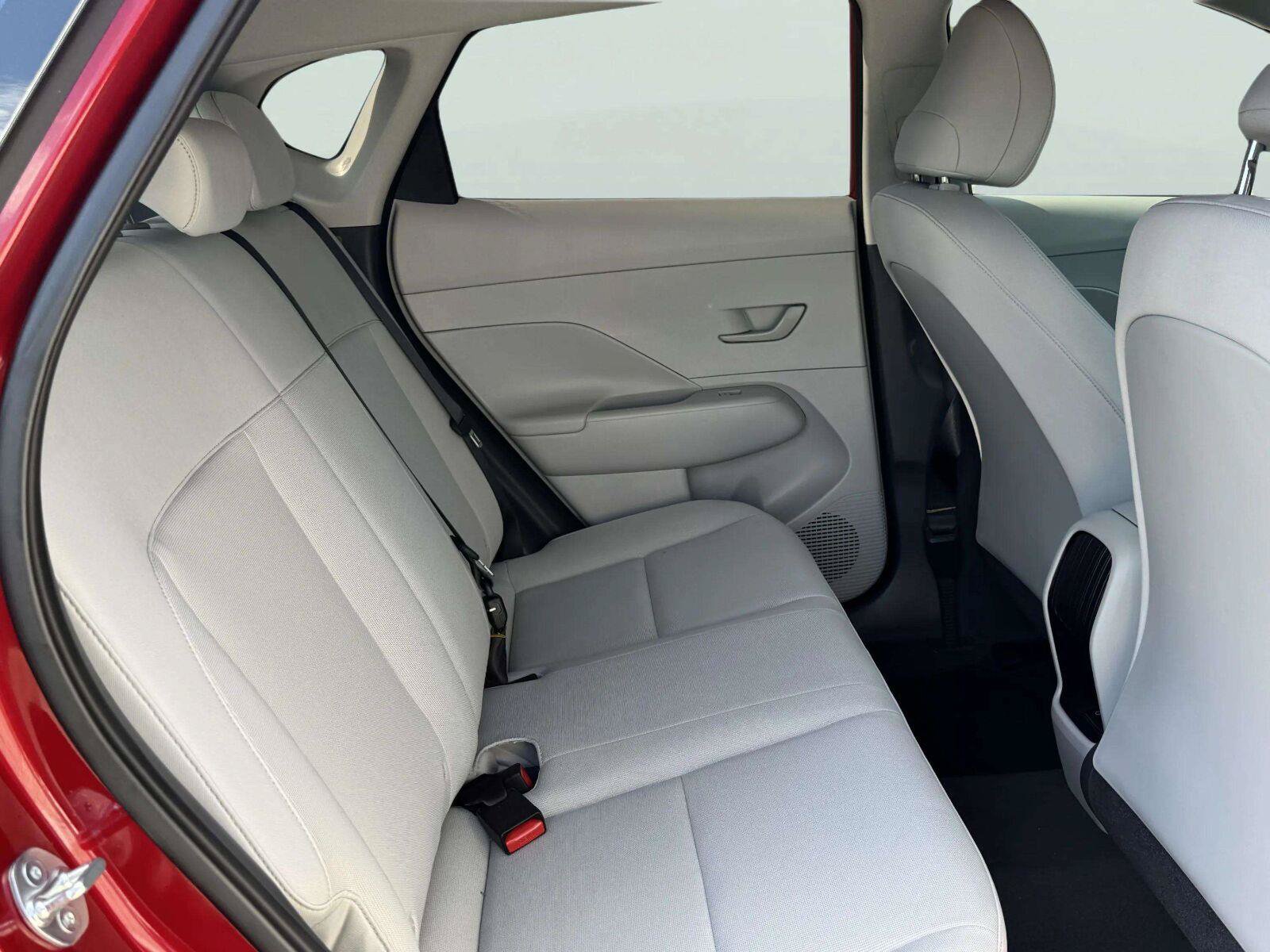 Used 2026 Hyundai Kona SE AWD/4WD image 30