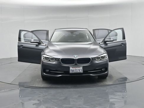 Used 2018 BMW 330e w/ Convenience Package image 36