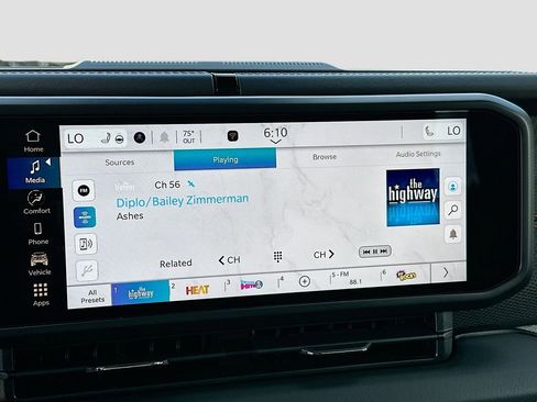 New 2026 Jeep Gladiator Rubicon w/ Dual Top Group image 15