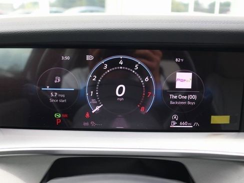 New 2026 Volkswagen Tiguan SE image 14