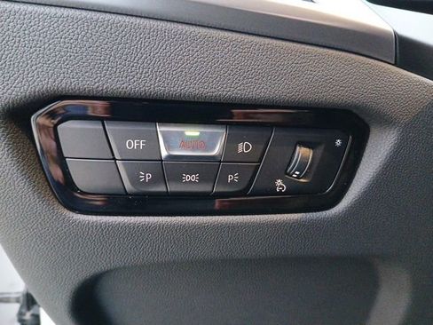 New 2025 BMW 330i 330i Retired Loaner w/ M Sport Package image 19