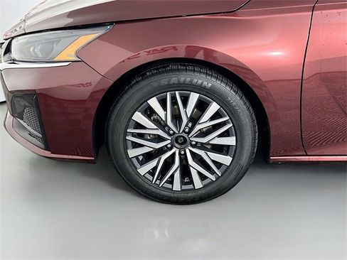 Used 2023 Nissan Altima 2.5 SV image 25