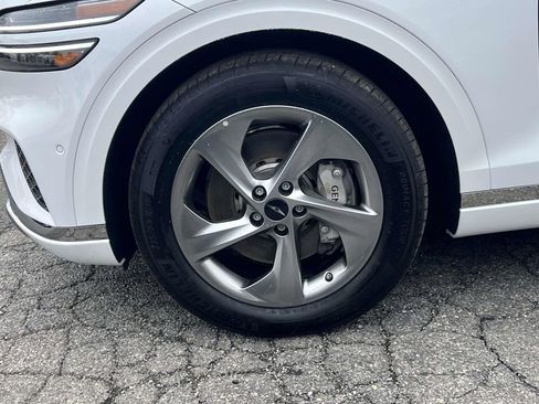 Certified 2026 Genesis GV70 2.5T Advanced AWD/4WD image 10