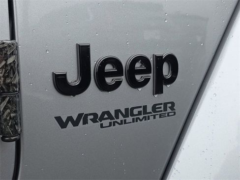 Used 2021 Jeep Wrangler Unlimited Sahara image 13