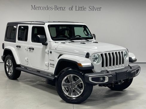 Used 2019 Jeep Wrangler Unlimited Sahara AWD/4WD image 8
