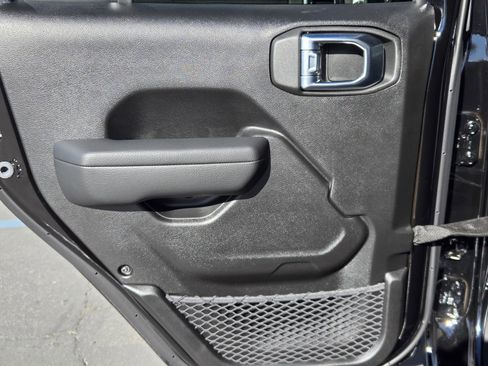 New 2026 Jeep Gladiator Sport image 26