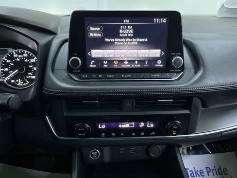 Used 2023 Nissan Rogue SV image 20