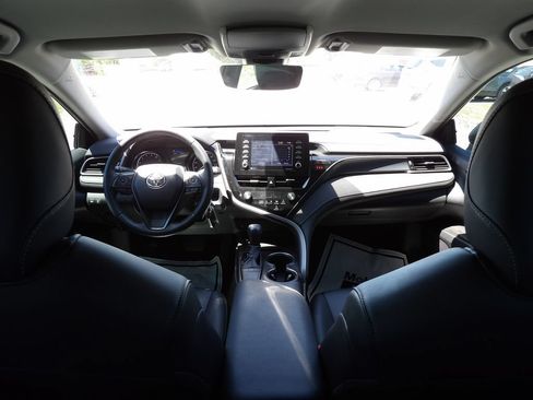 Used 2023 Toyota Camry SE FWD image 25