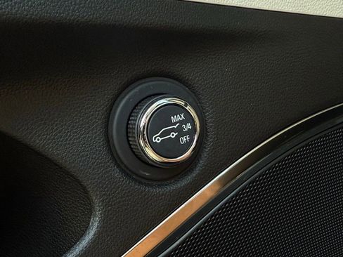 Used 2023 Buick Enclave Avenir w/ Avenir Technology Package image 34