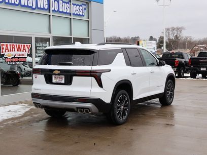 New 2026 Chevrolet Traverse LT w/ Sun and Wheel Package