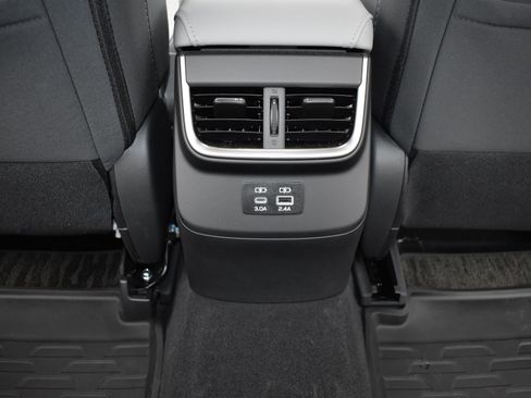 Used 2025 Subaru Outback Premium w/ Popular Package #1A image 18