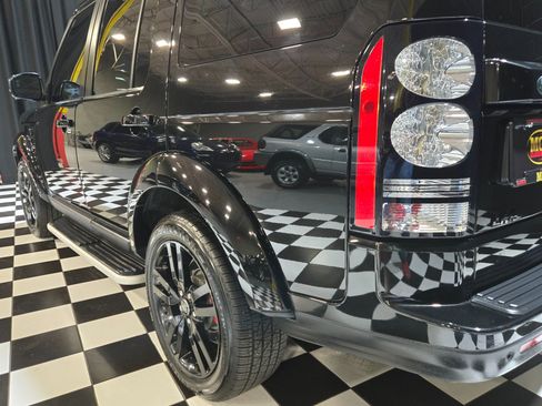 Used 2015 Land Rover LR4 HSE LUX image 25