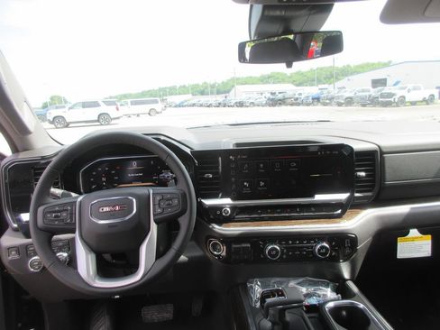 New 2026 GMC Sierra 1500 Elevation AWD/4WD image 17