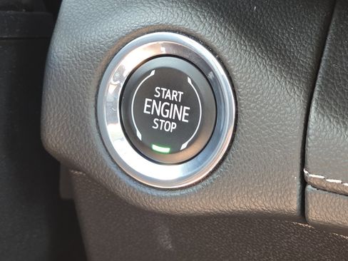Used 2023 Buick Envision Preferred AWD/4WD image 9
