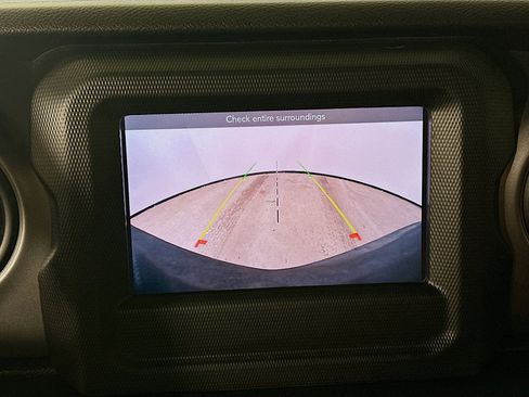 Used 2022 Jeep Wrangler Unlimited Sport image 23