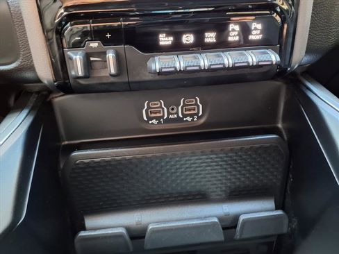 Used 2024 RAM 3500 Laramie w/ Night Edition image 8