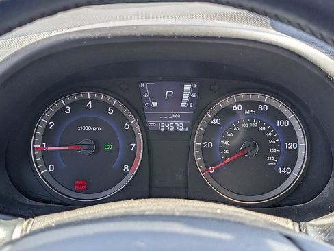 Used 2013 Hyundai Accent SE FWD image 21