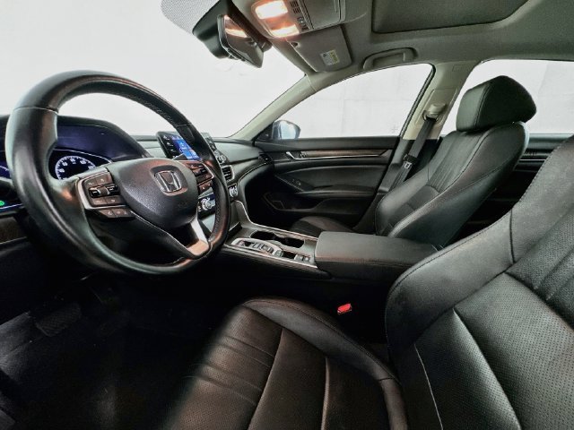 Used 2021 Honda Accord Touring image 19