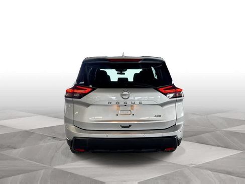 Used 2025 Nissan Rogue SV AWD/4WD image 7