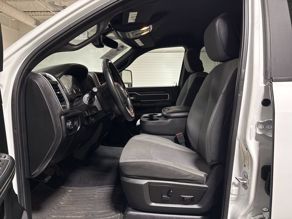 Used 2024 RAM 2500 Big Horn AWD/4WD image 19
