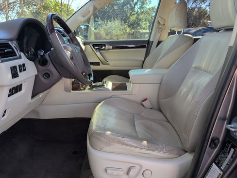 Used 2015 Lexus GX 460 image 20