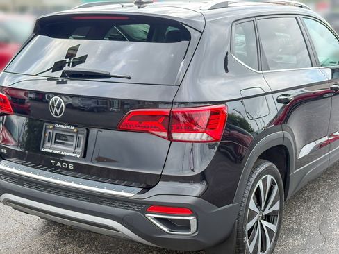 Used 2022 Volkswagen Taos SE FWD image 18