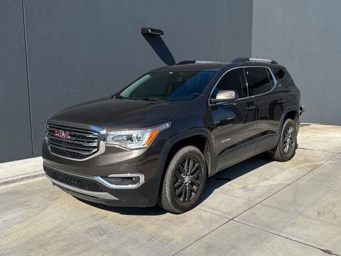 Used 2019 GMC Acadia SLT image 1