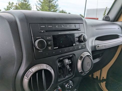 Used 2014 Jeep Wrangler Unlimited Sport w/ Quick Order Package 24S image 18