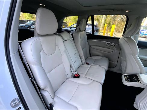 Used 2023 Volvo XC90 B6 Plus w/ Protection Package Premier AWD/4WD image 19