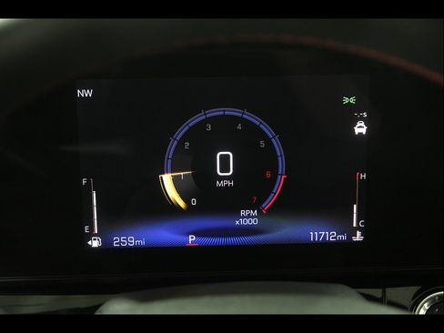 Certified 2025 Chevrolet Trax RS w/ Driver Confidence Package FWD image 8