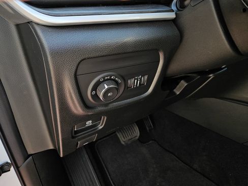 New 2026 Jeep Grand Cherokee L Limited RWD image 15