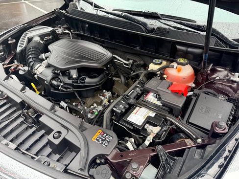 Used 2017 Cadillac XT5 Luxury image 35