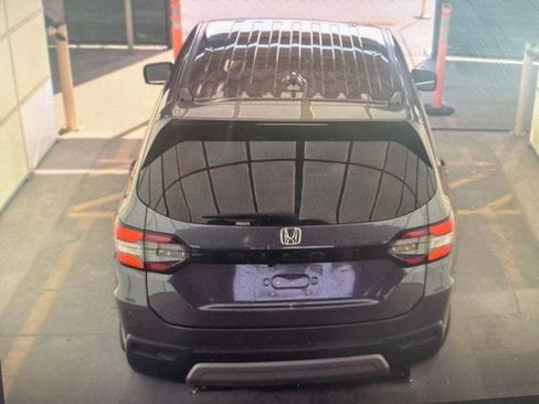 Used 2023 Honda Pilot EX-L image 11