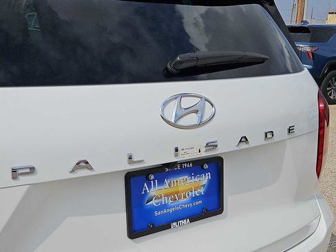 Used 2024 Hyundai Palisade Limited image 11