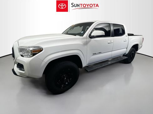 Used 2022 Toyota Tacoma SR5 RWD image 9
