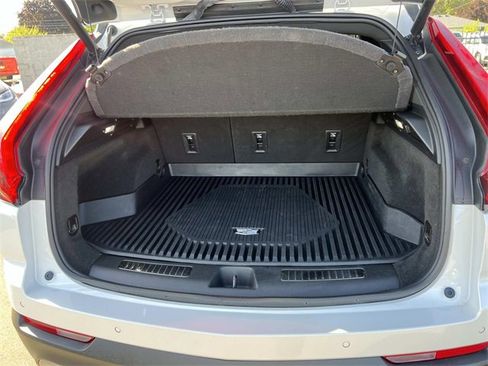 Certified 2022 Cadillac XT4 Premium Luxury w/ Enhanced Visibility Package image 10