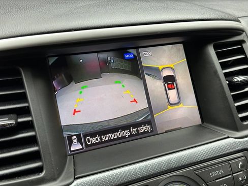 Used 2019 Nissan Pathfinder SL AWD/4WD image 42
