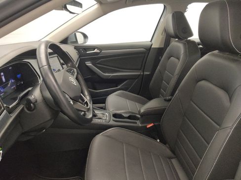 Used 2023 Volkswagen Jetta SE w/ Panoramic Sunroof Package image 17