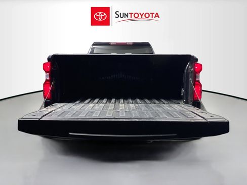 Used 2022 Chevrolet Silverado 1500 Custom image 33