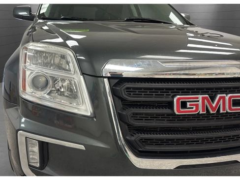 Used 2017 GMC Terrain SLE w/ Convenience Package FWD image 9