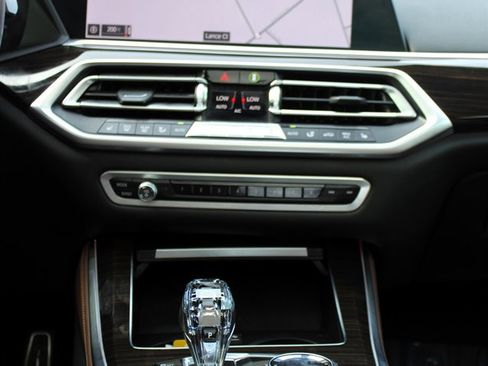 Used 2019 BMW X5 xDrive40i w/ M Sport Package image 17