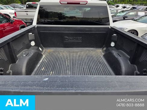 Used 2025 GMC Sierra 1500 SLT RWD image 15