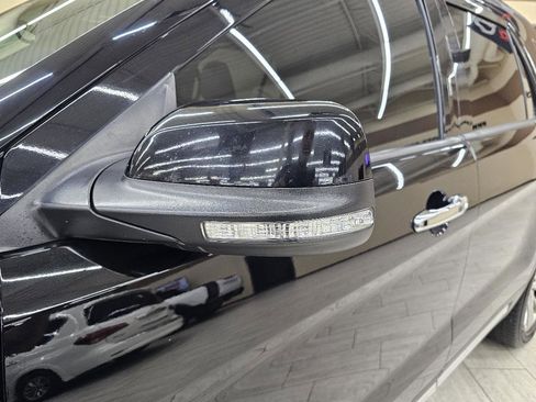 Used 2019 Ford Explorer Limited w/ Class III Trailer Tow Package image 11