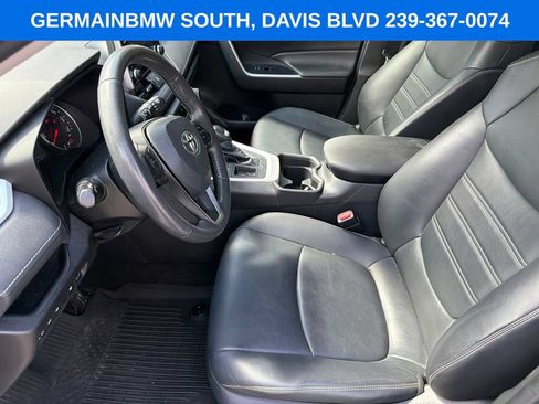 Used 2021 Toyota RAV4 XLE Premium FWD image 14