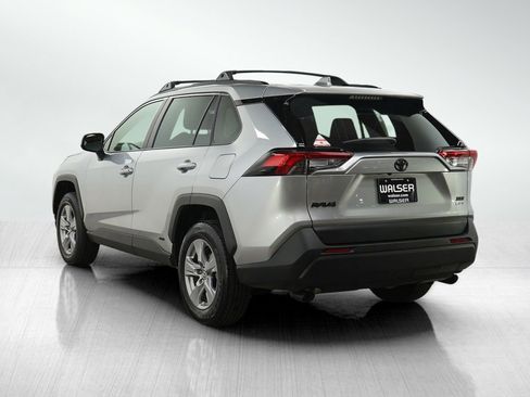 Used 2025 Toyota RAV4 XLE AWD/4WD image 5