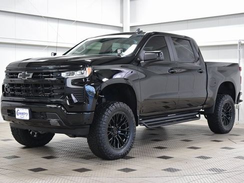 Used 2025 Chevrolet Silverado 1500 RST image 4